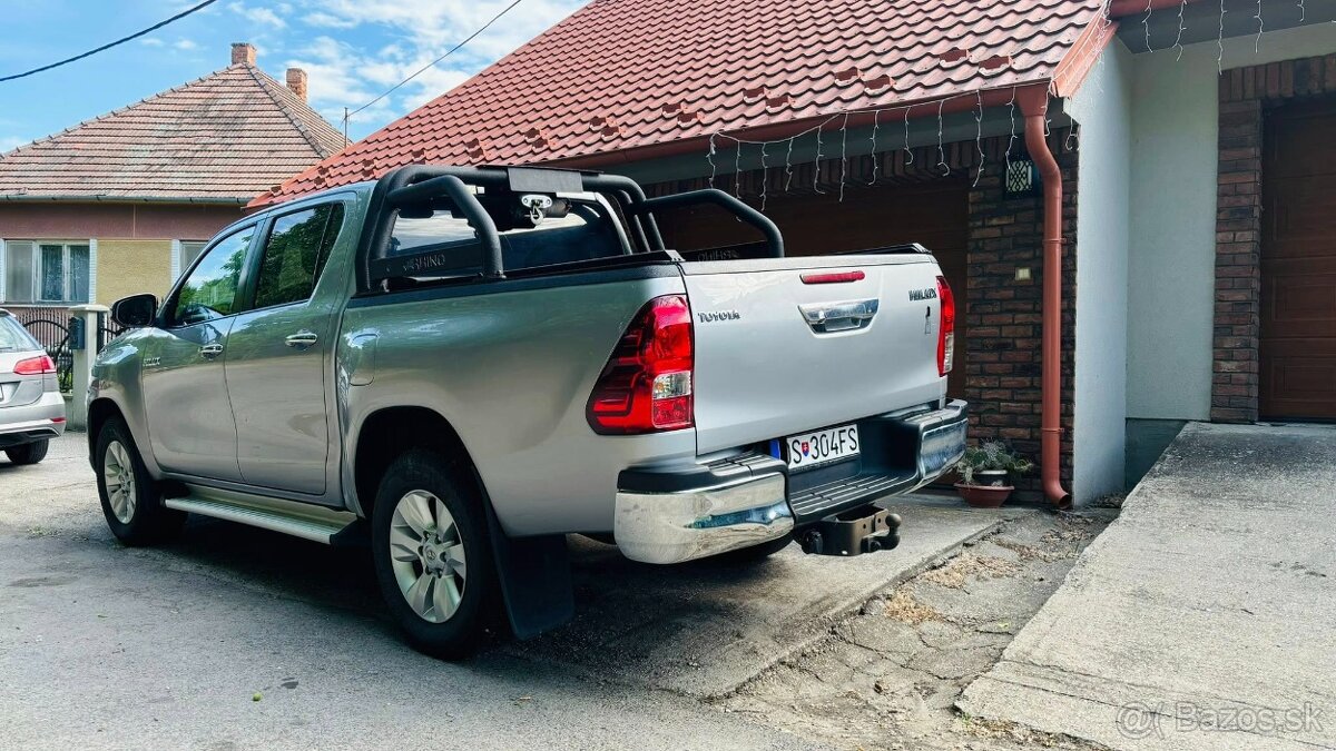 Toyota Hilux 2,4D 4D 11 kW Manual 6st