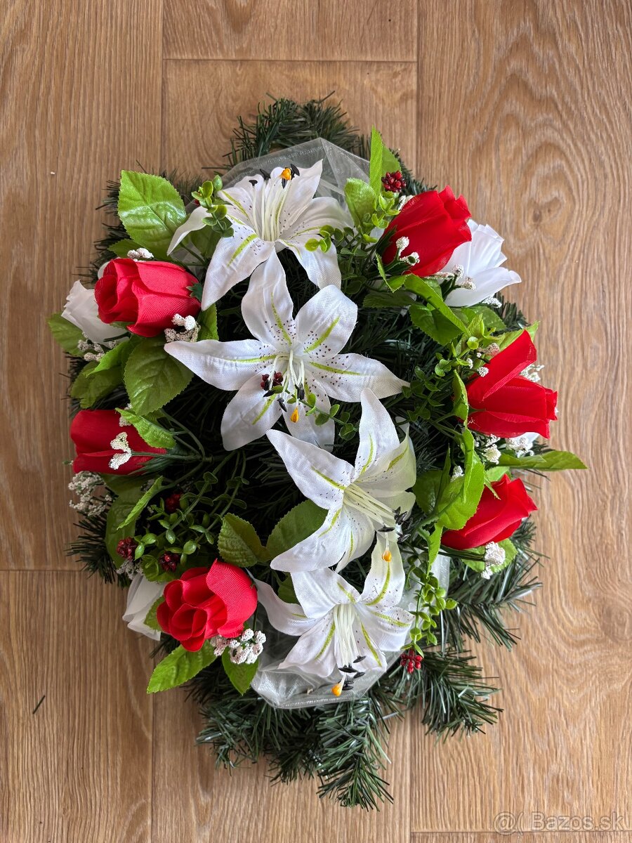 PREDÁM UMELÉ VENCE NA HROB - 2