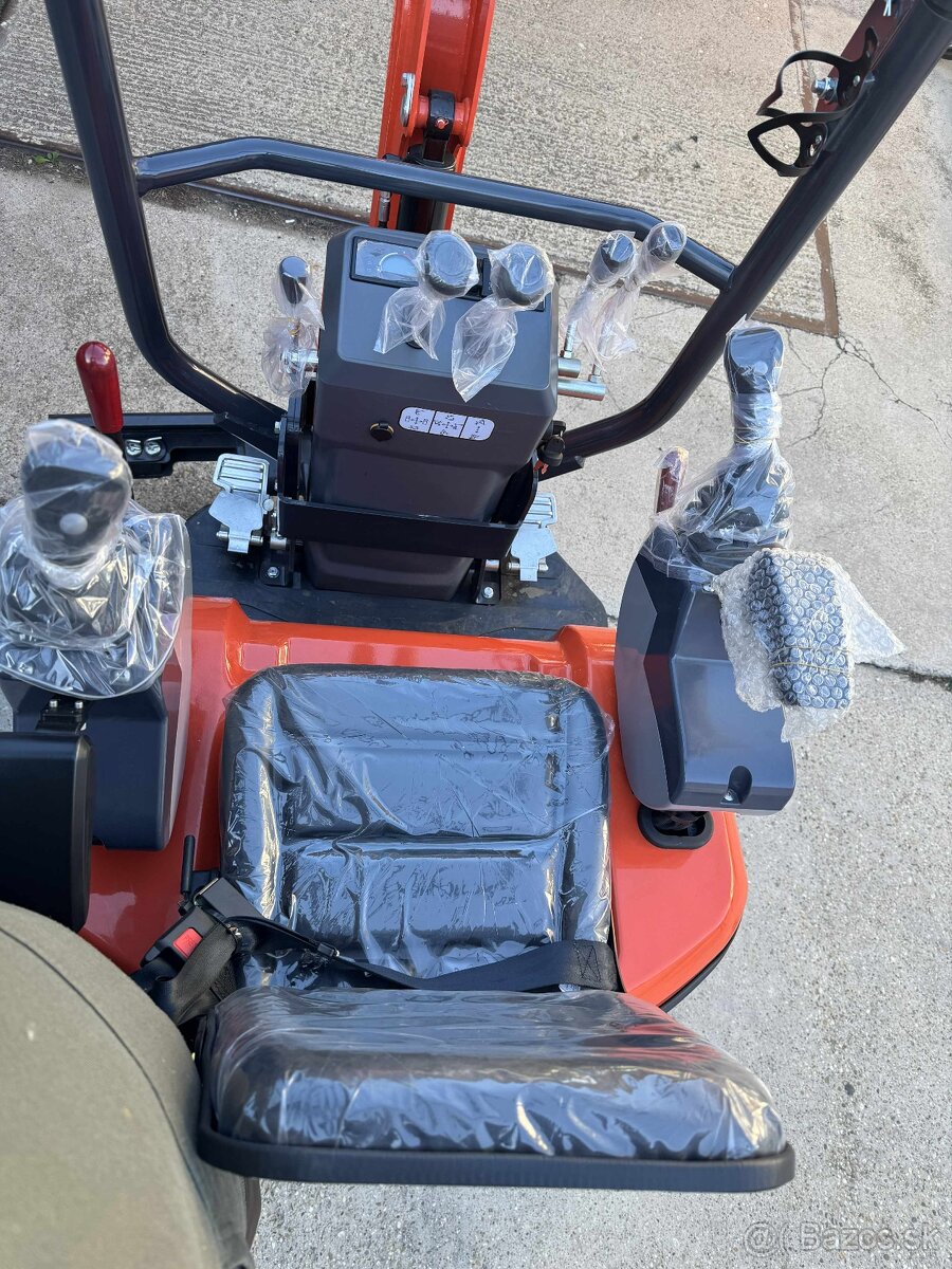 Minibager 1290kg - YANMAR motor 3 válec - 2