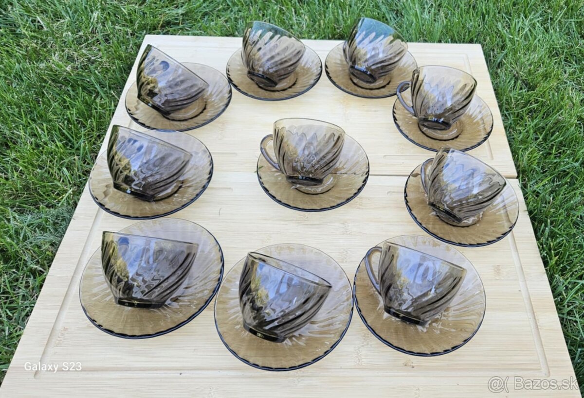 Vintage šálky s podšálkami Arcoroc France (10+10=10 párov) - 2