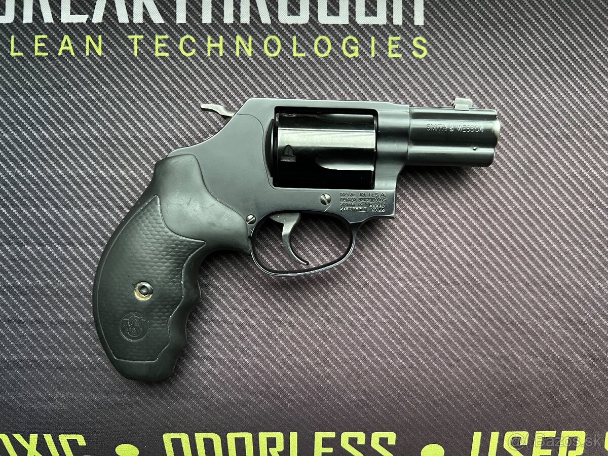 Predám revolver Smith Wesson .38 Špeciál - 2