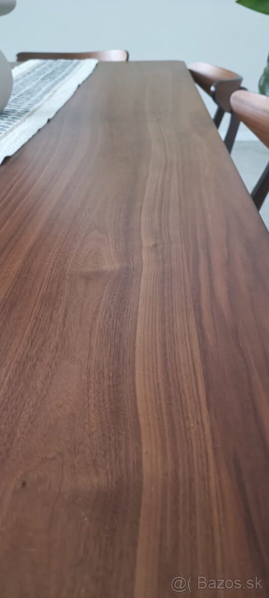 Jedálenský stôl-orech - 2