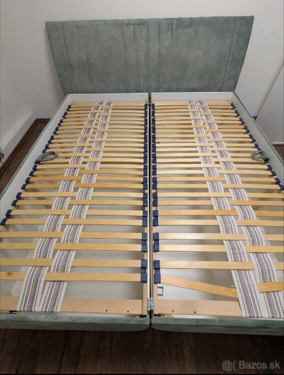 Čalúnená manželská posteľ - 2