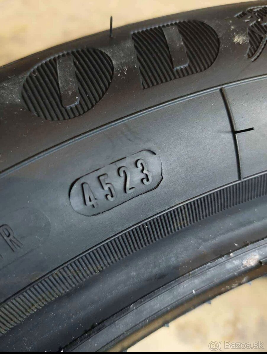 Goodyear EfficientGrip Performance - 2