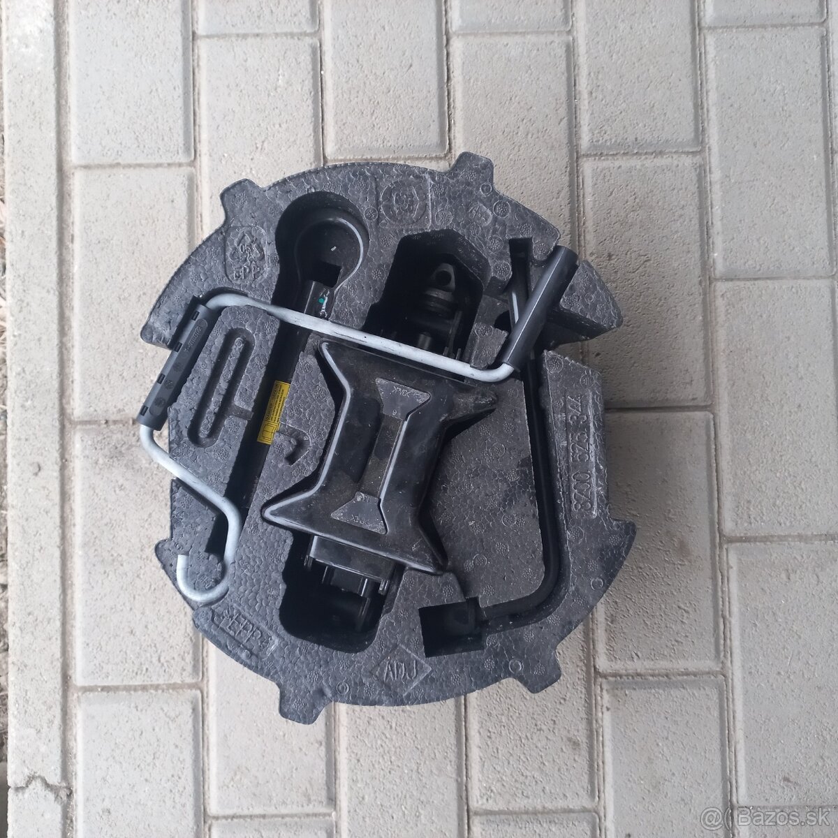 predam zdvihak na auto fiat a renault - - 2