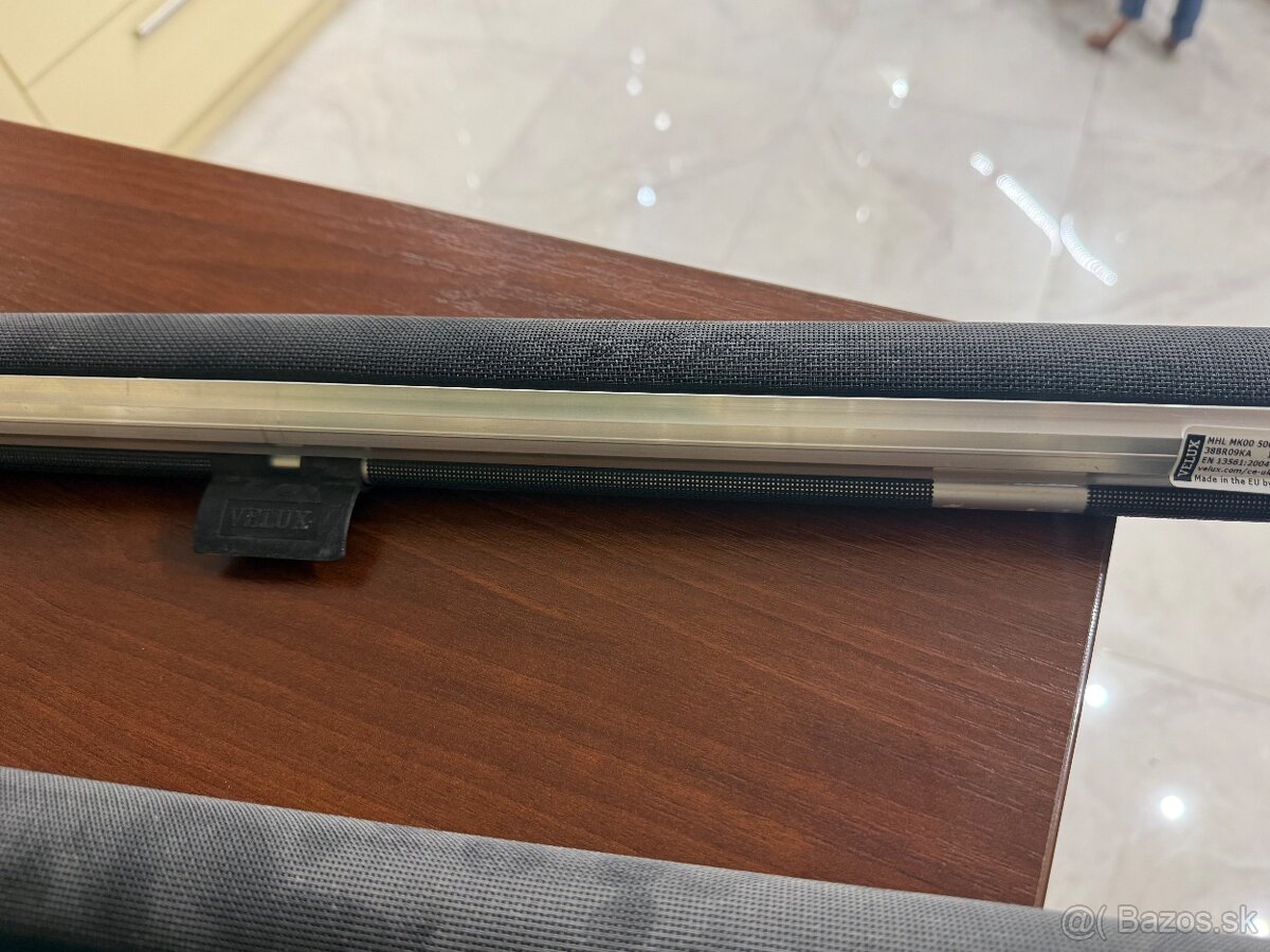 Predam rolety na okna Velux originál ešte 1,5 roka v záruke - 2