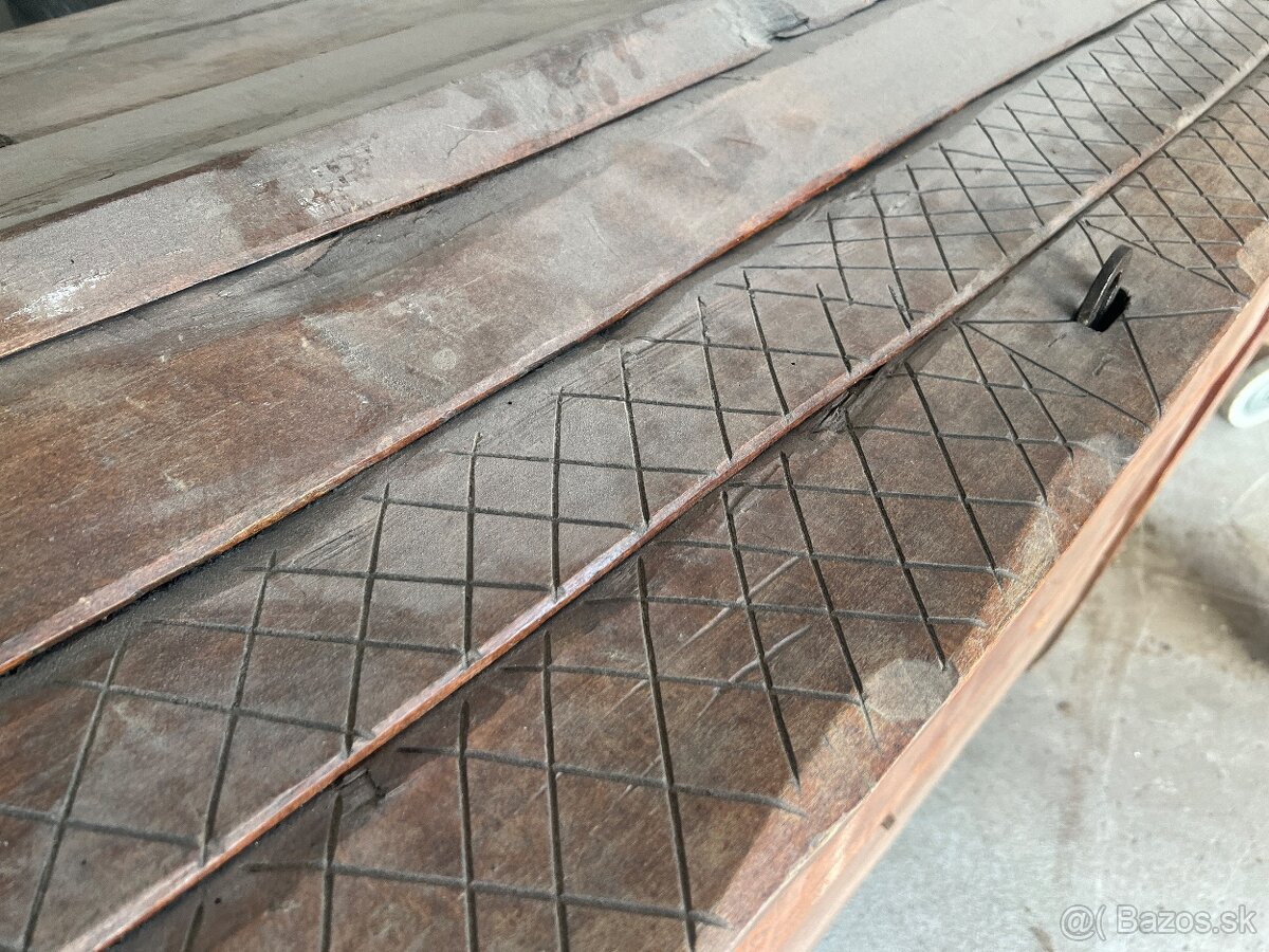 Starožitna truhlica - 2