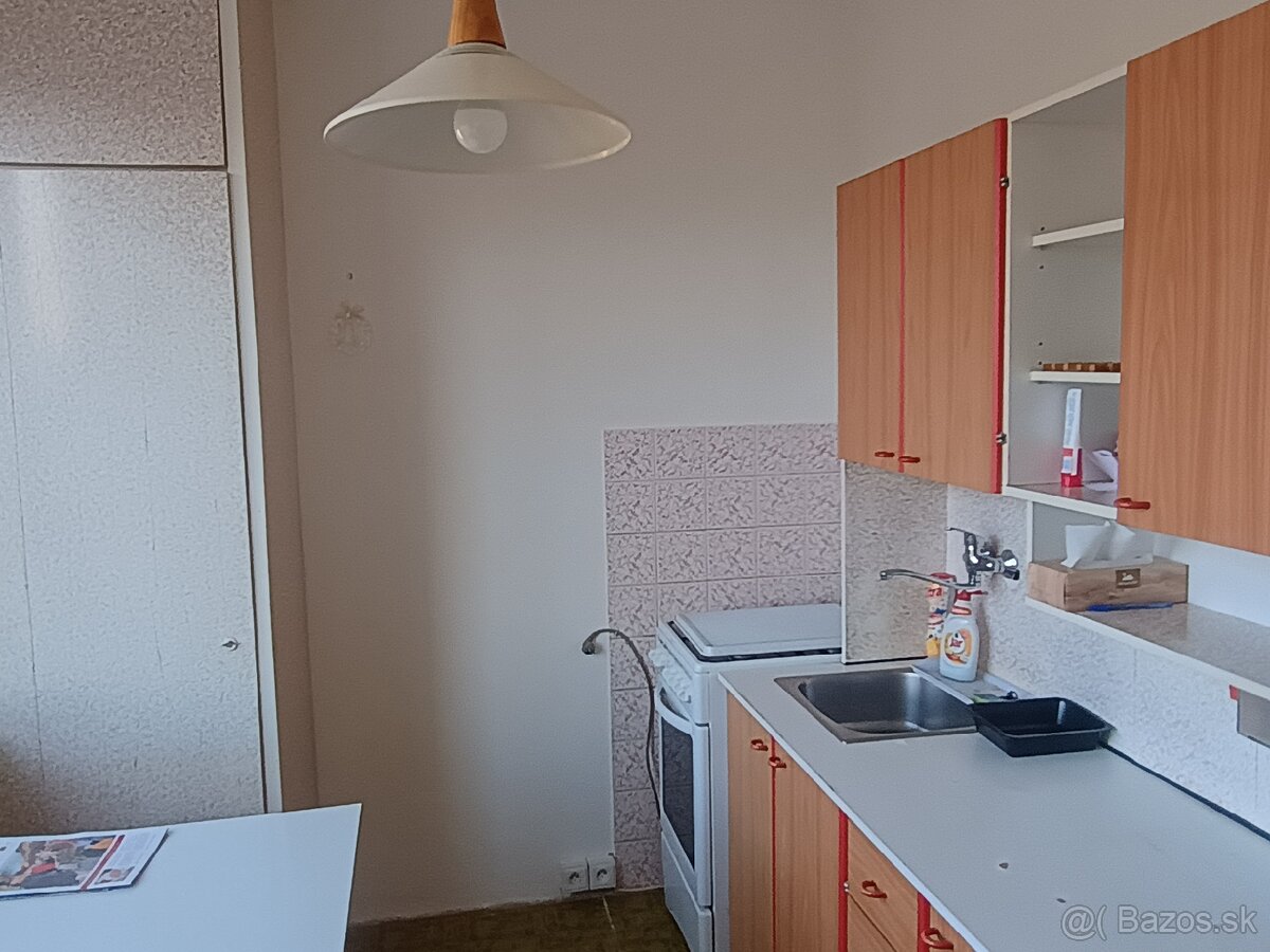 Prenájom 1. bytu na Sídlisku III - 2