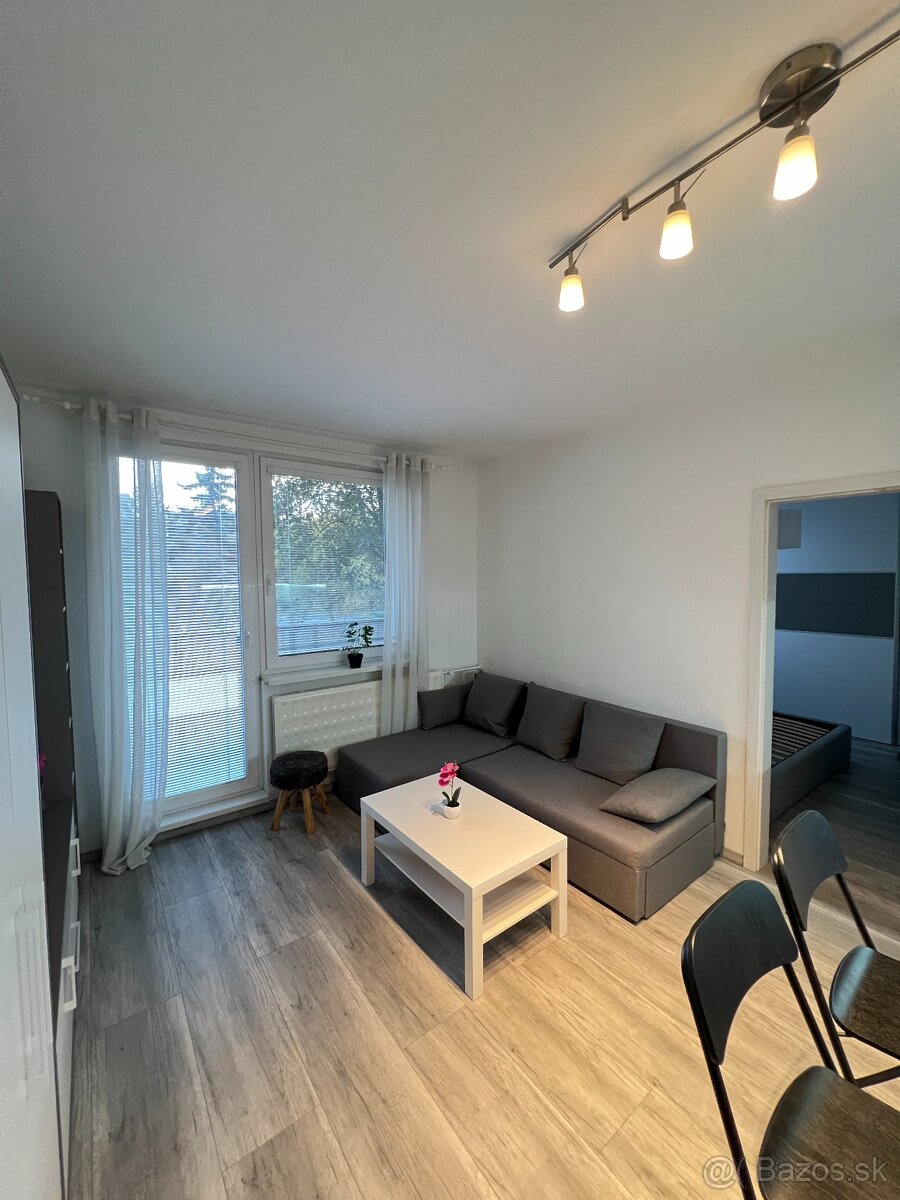 Prenájom útulného 2-izbového bytu v centre Zlatých Moraviec - 2