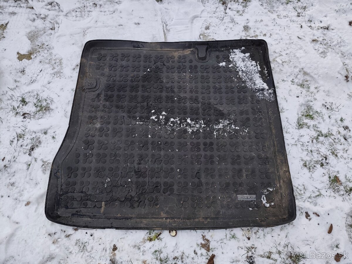 Vaničky do kufra gumové - 2