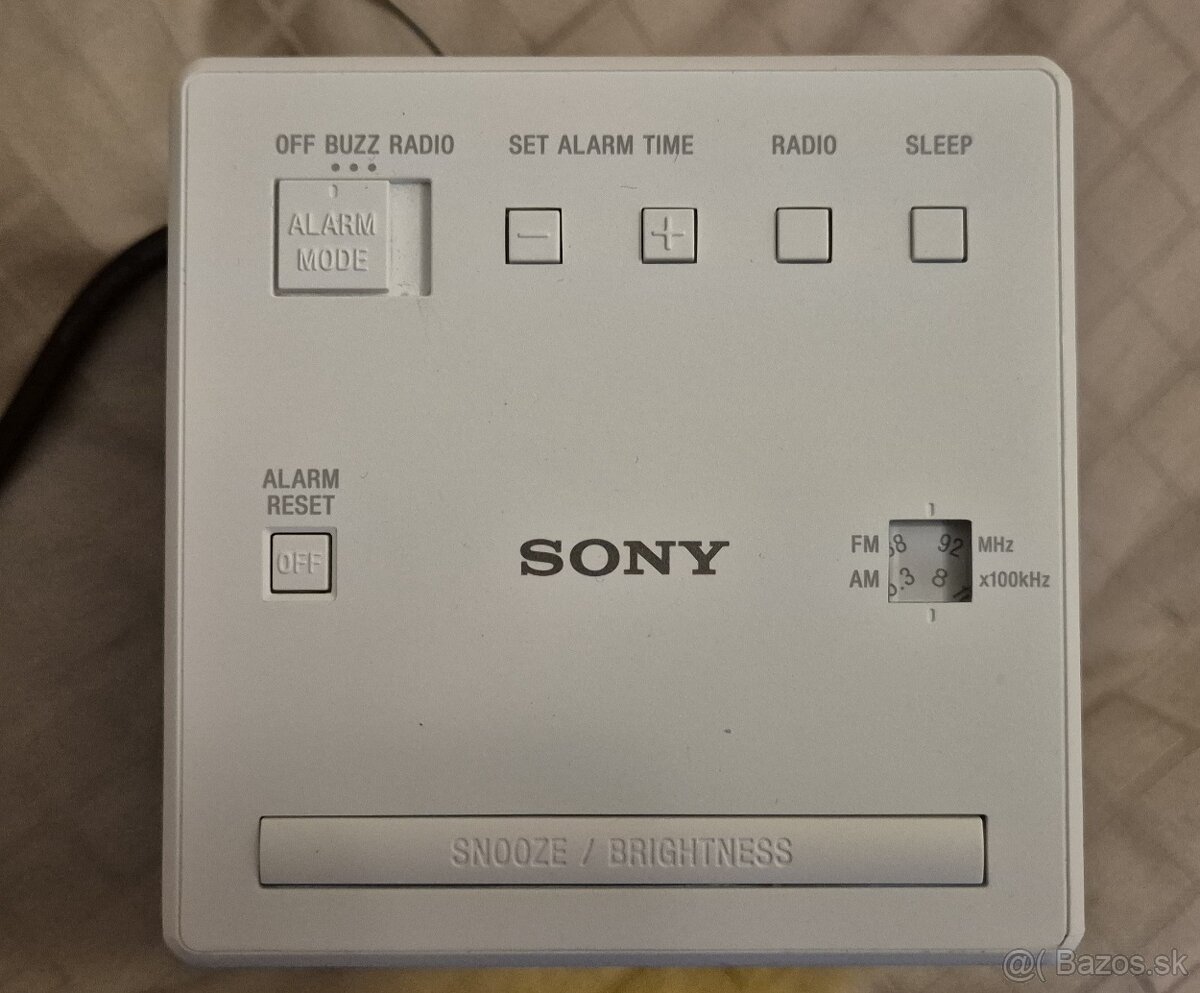 Rádiobudík Sony ICF-C1W - 2