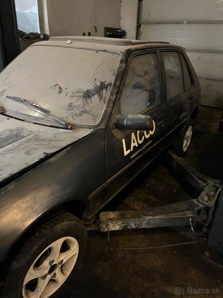 Peugeot 205 - 2