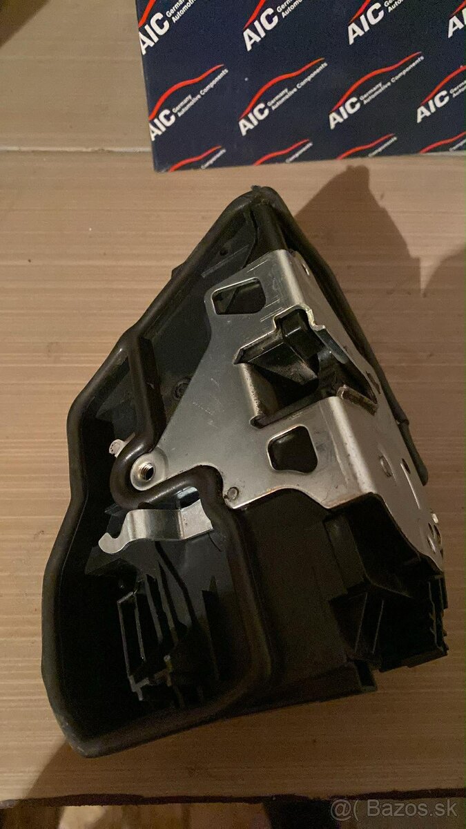 Zámok dverí BMW X3 - 2