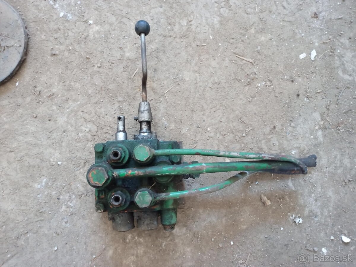 Hydraulický rozvádzač 2 sekciový - 2