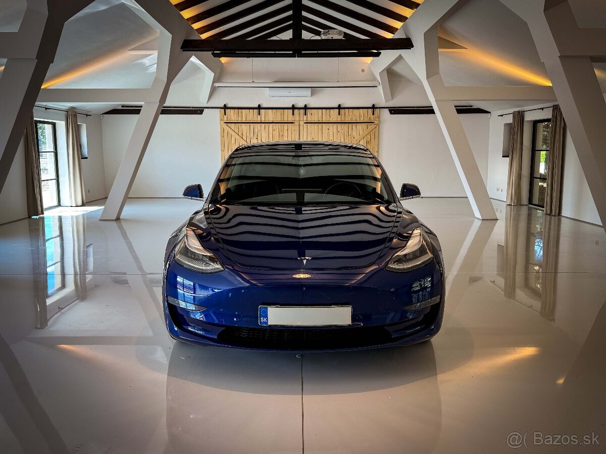 Tesla model 3 na prenájom - 2