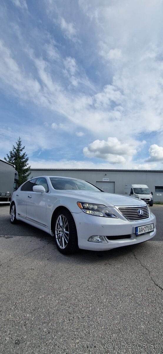 LEXUS LS600HL _ NOVÁ HYBRIDNÁ BATÉRIA - 2