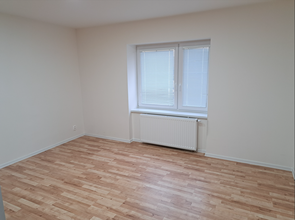 Prenájom jednoizbový byt Komárno - Nová stráž - 2