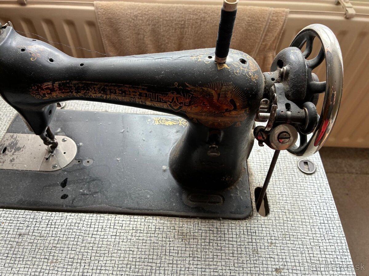 Šijací stroj - 2