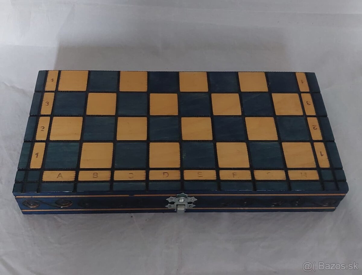 ŠACHY drevené 31x31 cm - super darček - 2