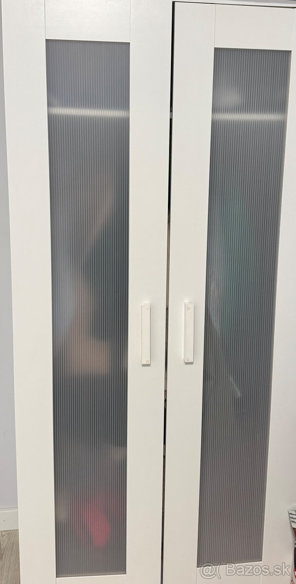 Vesiakova skriňa - 2