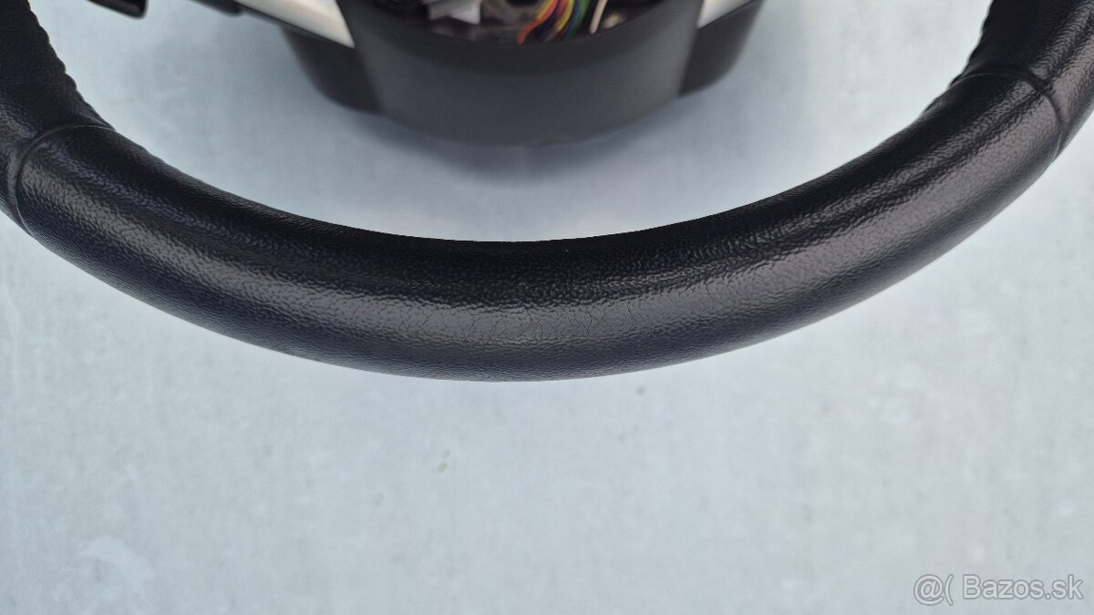 Ford Mustang multifunkčný volant - 2