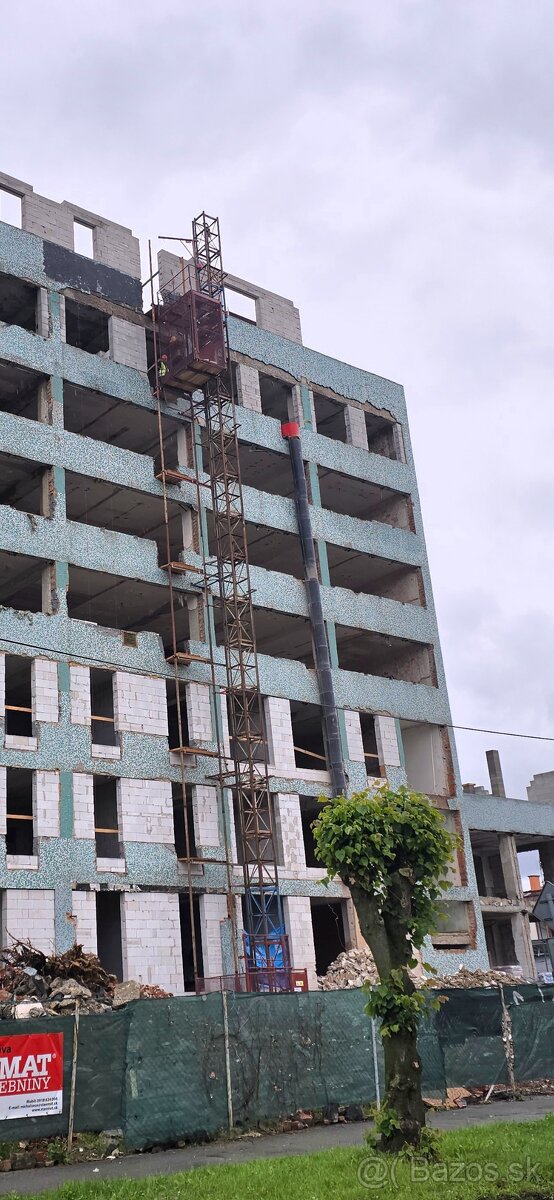 Stavebný výťah. - 2