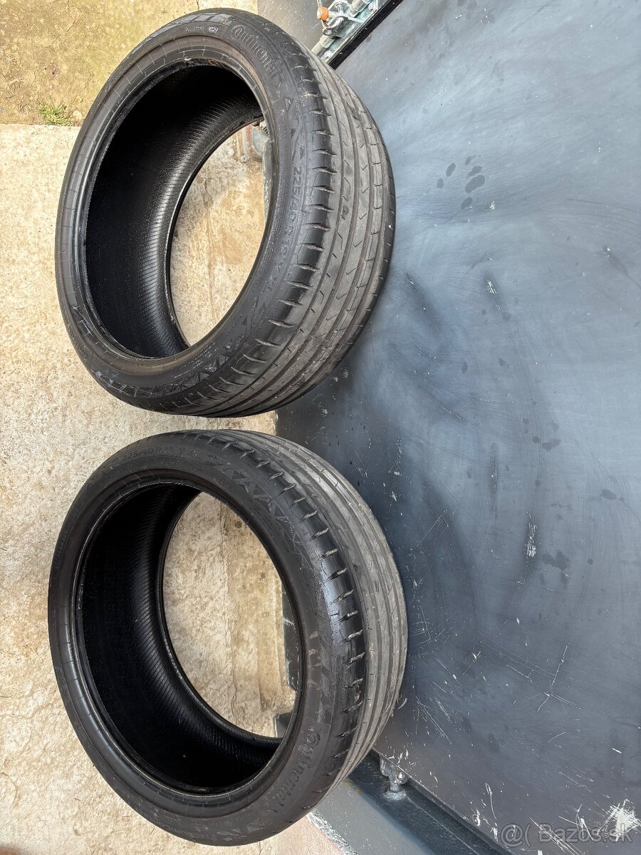 Letné pneu continental 225/40 r18 - 2