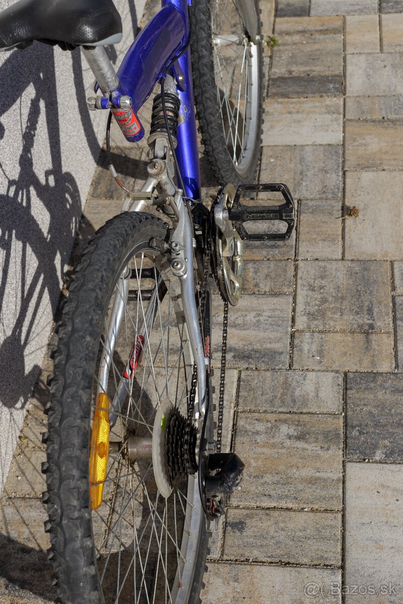 Odpružený horský bicykel modry - 2