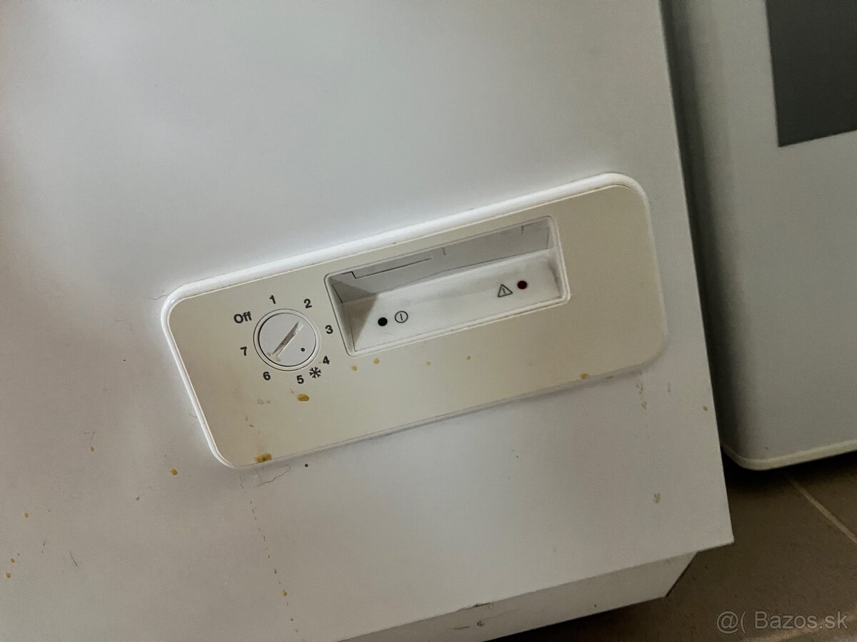 Predám mraznicku Zanussi ZFC31401WA - 2
