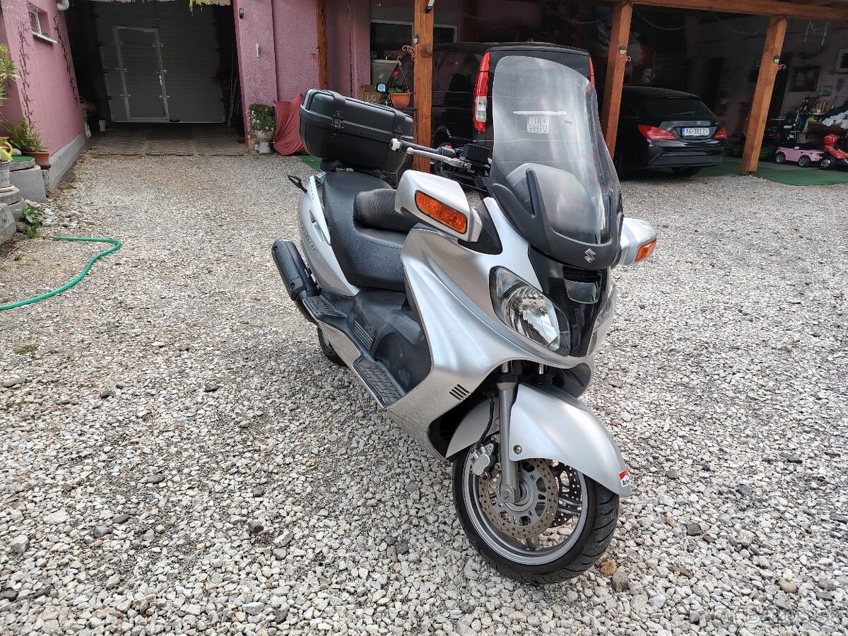 Suzuki Burgman 650 - 2