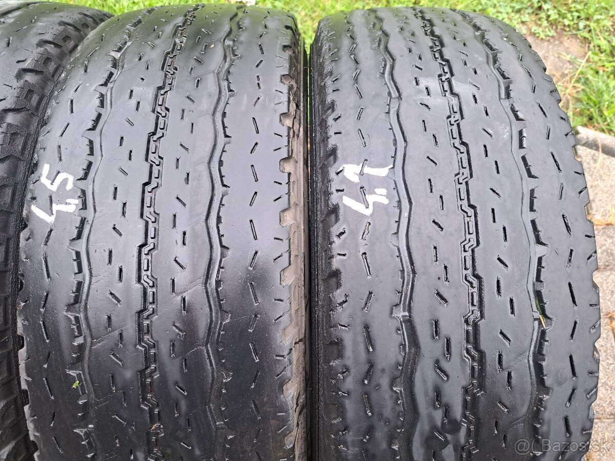 215/70 r15c Brigestone - 2