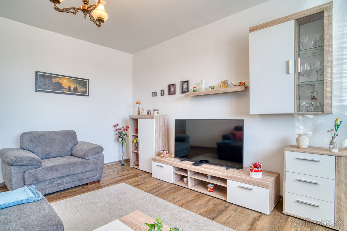 Na predaj 3-izbový byt na ulici Novomeského v Pezinku - 2