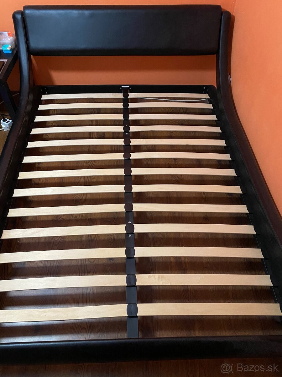 Moderná posteľ 140x200 - 2