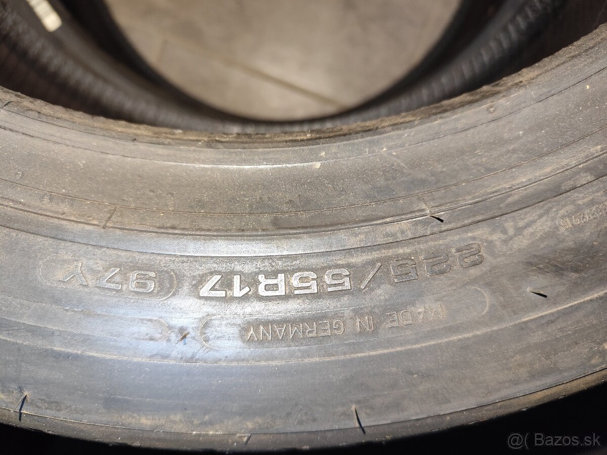 Dunlop 225 55 R17 - 2