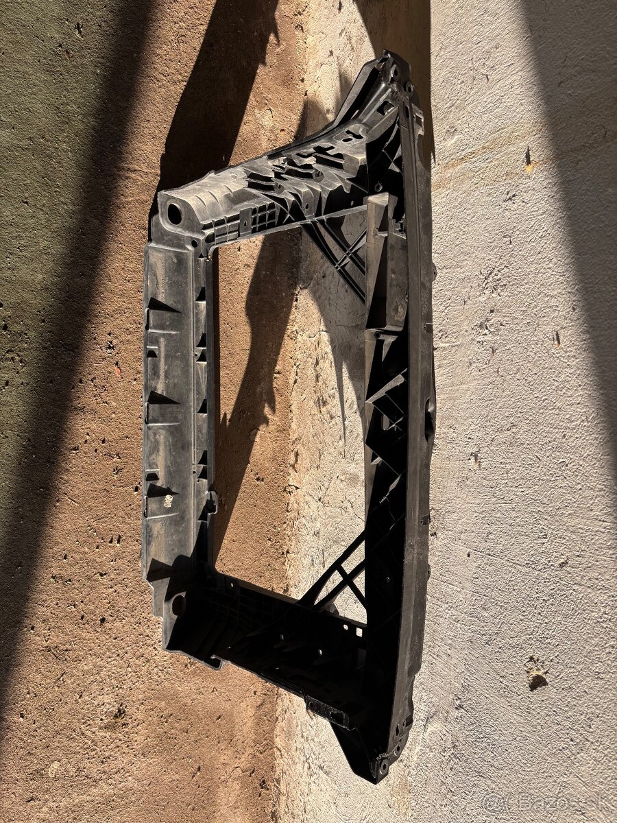 Predné čelo Škoda Rapid - 2