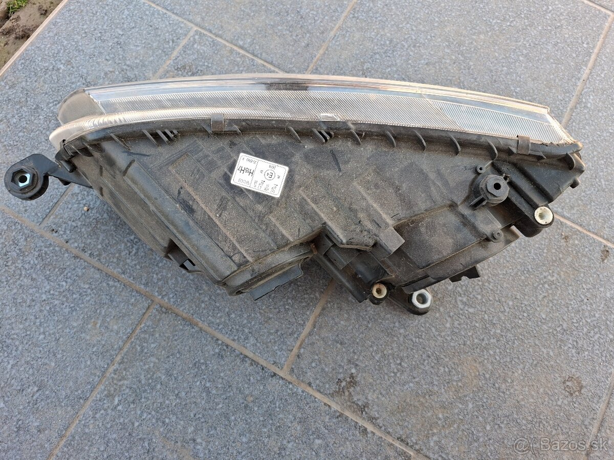 Škoda Octavia 3 predný svetlomet pravý - 2