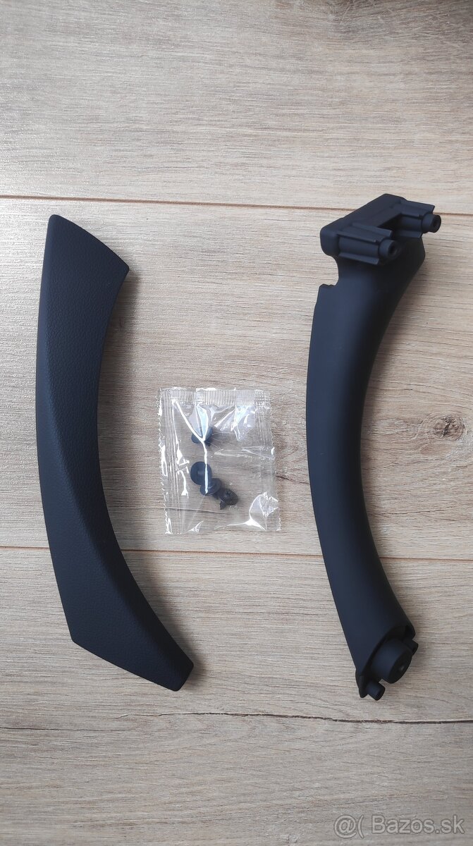BMW E90 E91 E92 E93 - nove cierne / bezove madlo dveri - 2