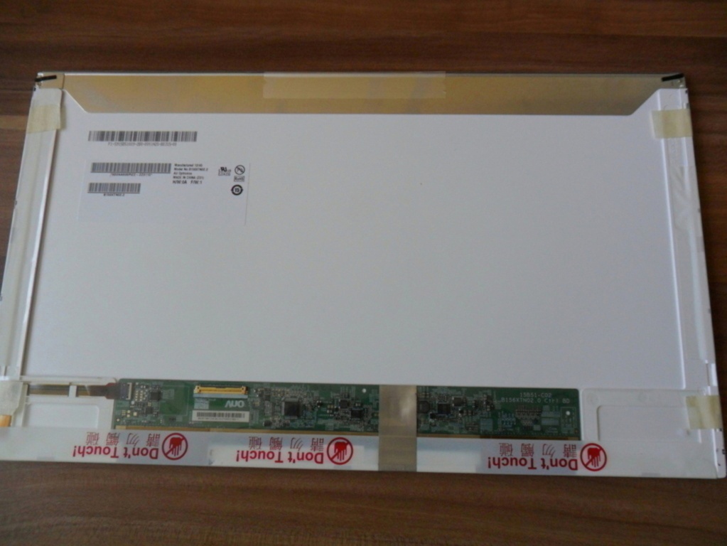 predám 15,6" palcový Led displej , z notebooku Acer - 2