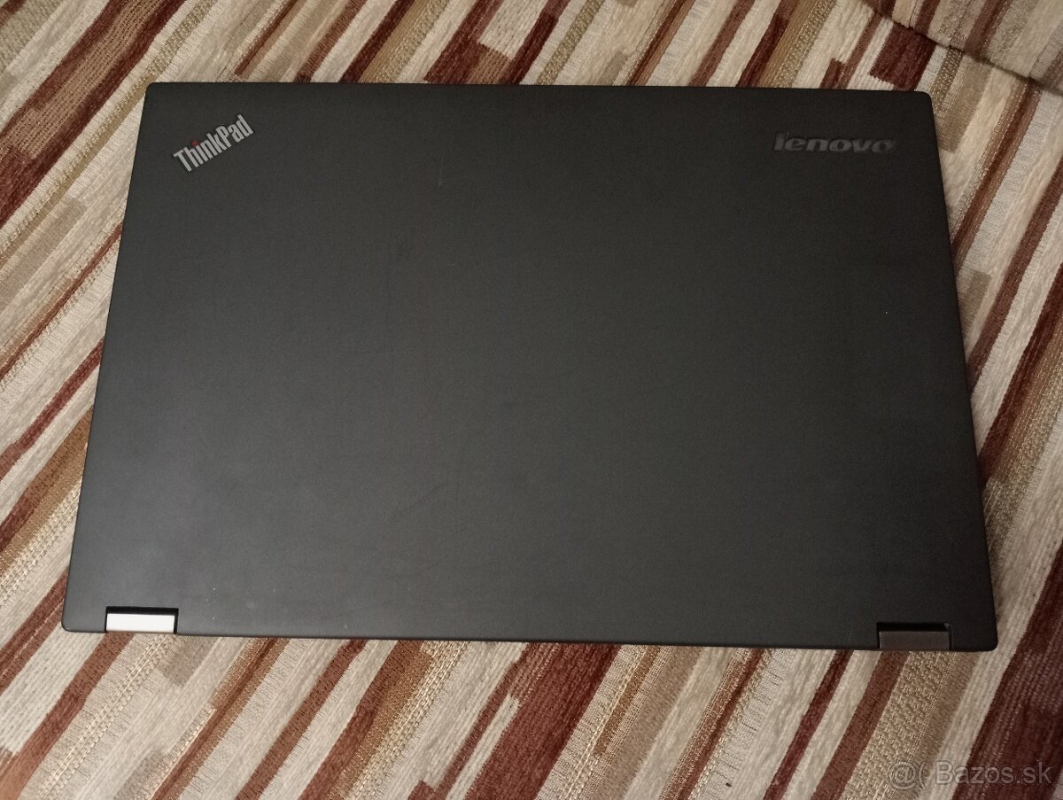 predám nefunkčný notebook Lenovo thinkpad t440p - 2