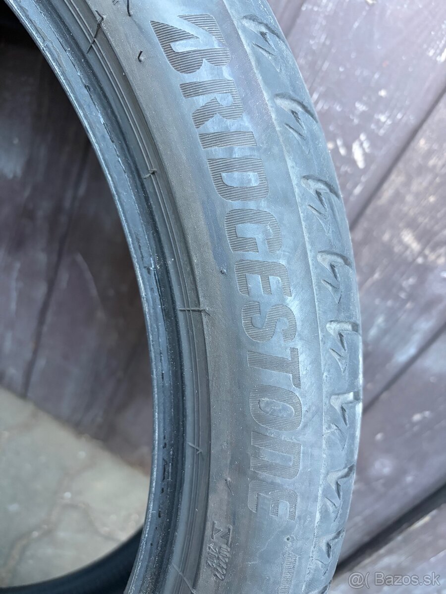 245/40R21 1kus - 2