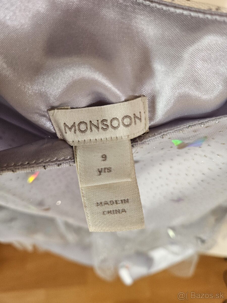 Monsoon saty 9 rokov - 2