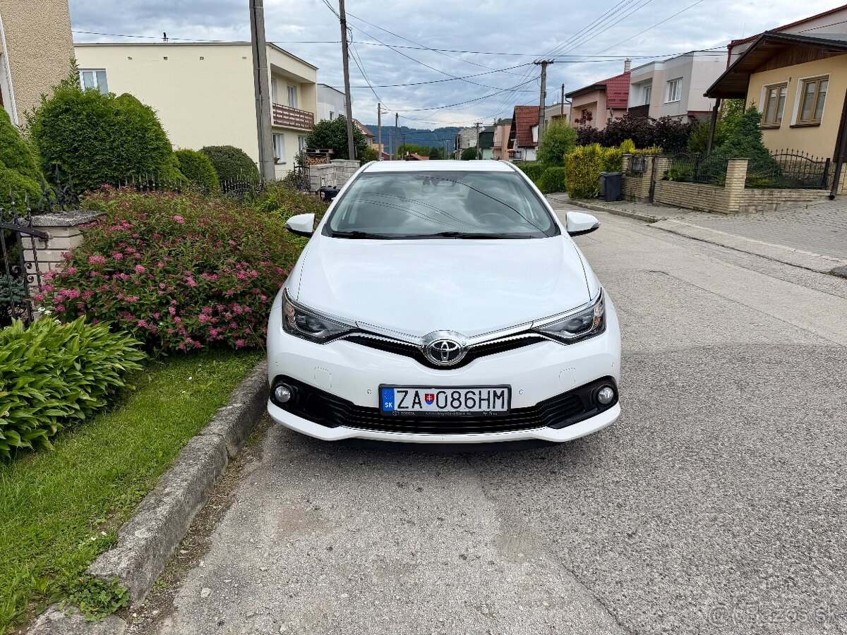 Toyota Auris 1.6 benzín 97kW Active Trend Plus - 2