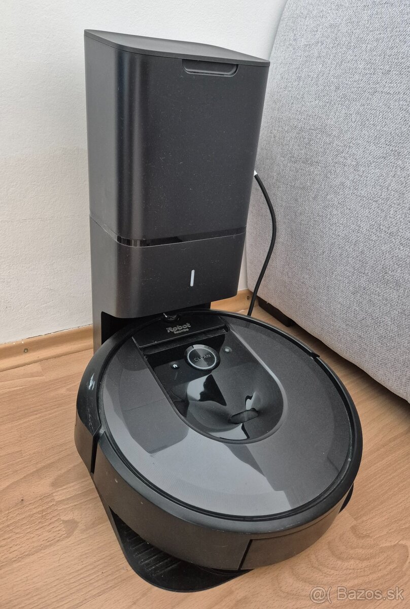 Robotický vysávač i Robot Roomba i7+ clean base - 2