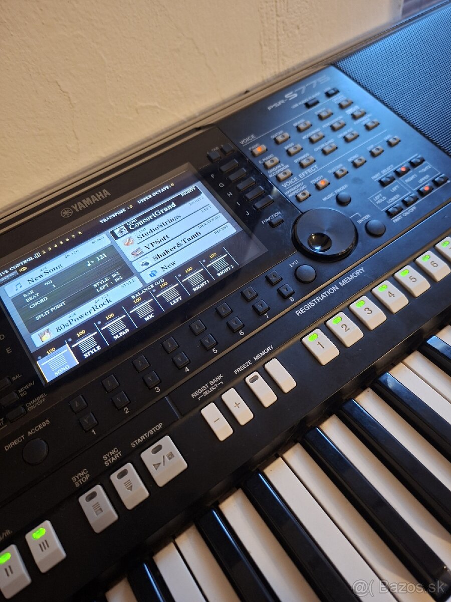 Yamaha psr s 775 - 2