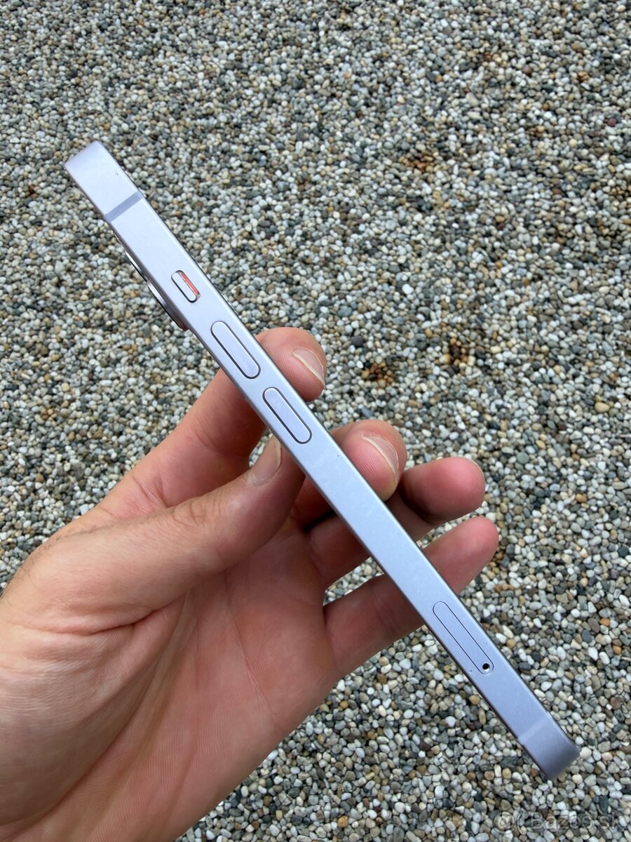 Iphone 14 - baterie 100% - 2