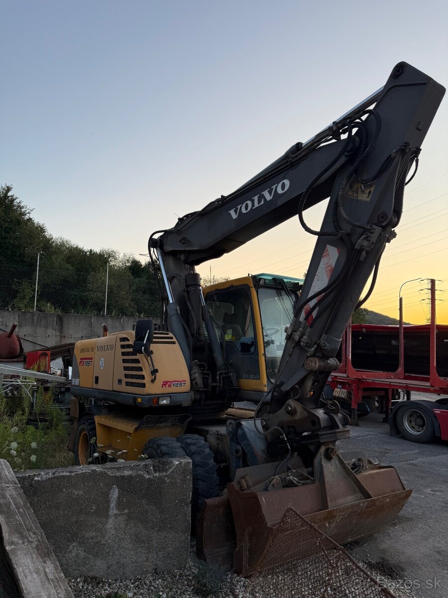 Predám kolesový bager Volvo Ew180B - 2
