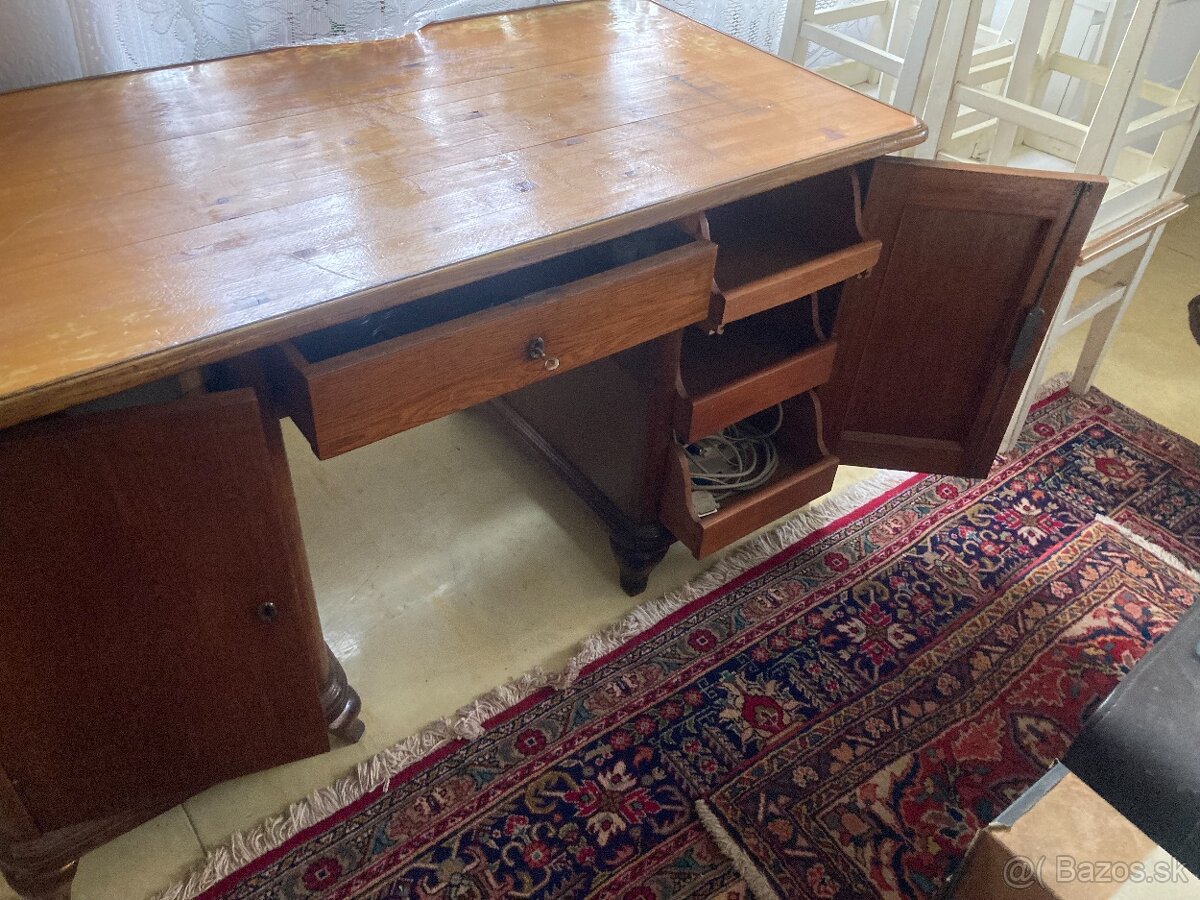 Kancelársky stôl - 2