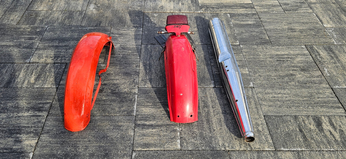 výfuk, blatník JAWA ČZ - 2