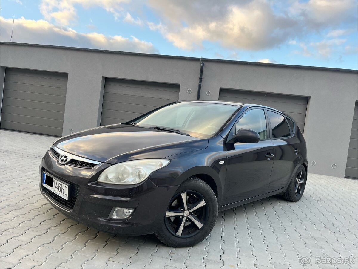 Predám Hyundai i30 1.6Crdi 85Kw R.v 2011. - 2