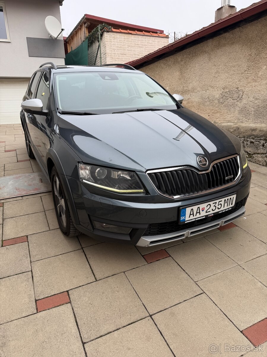 Škoda Octavia Scout - 2